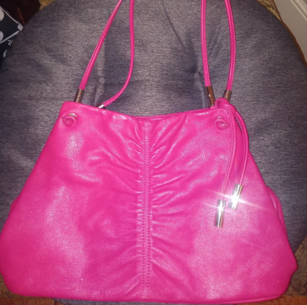 ๐Barbie Pink Etienne Aigner Leather bag with shiny silver hardware Aigner Design - Picture 8 of 8